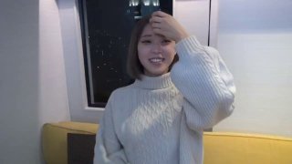 MIMK-135 お兄さん…おひとりですか？実写版 海辺でデカ乳ムチムチ女子から逆ナン…ホテル直行で危険日生ハメ
